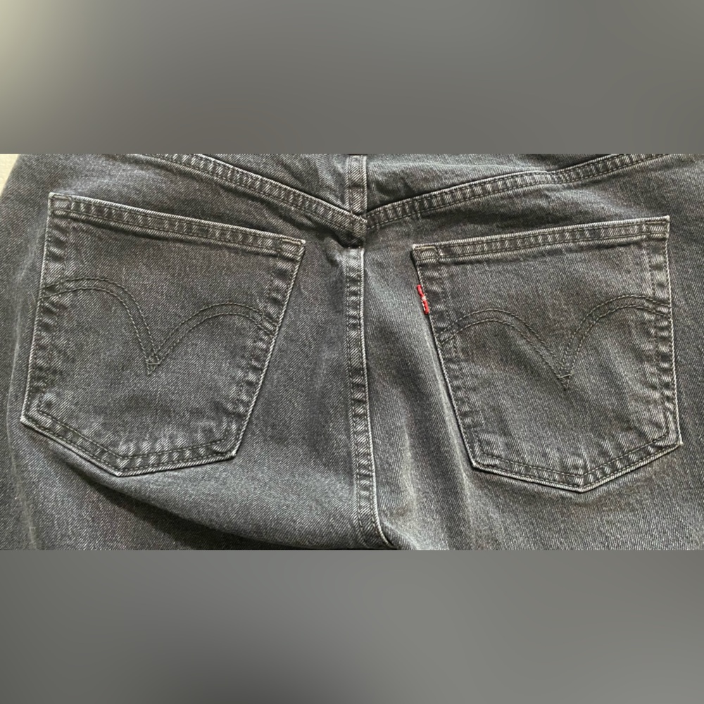 NWOT Levi’s women’s black jeans size 33 x 32 - Picture 7 of 9